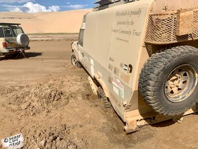 Shipwreck Lodge are thanked for assistance to free a bogged-down research vehicle